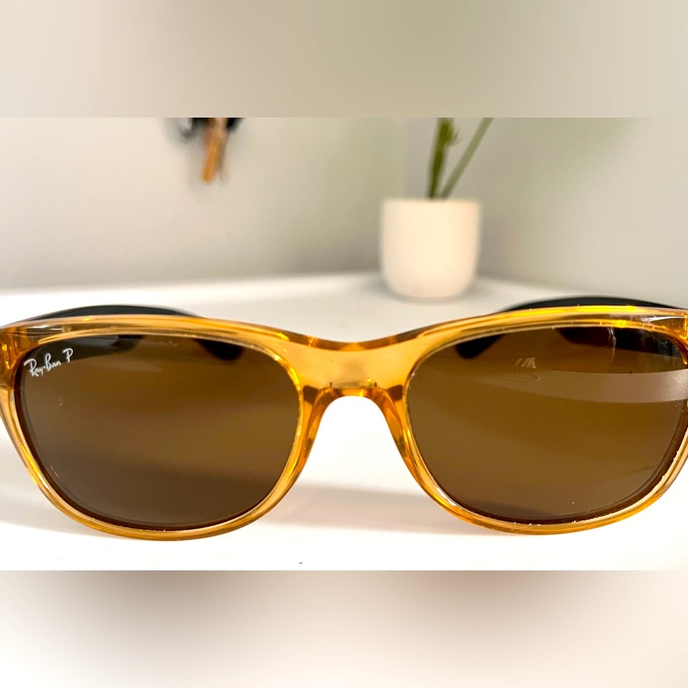 Men’s Ray-Ban Wayfarer glasses-brown